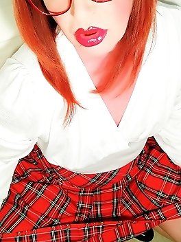 Crossdresser parked in the parkade took a risk and got caught in action